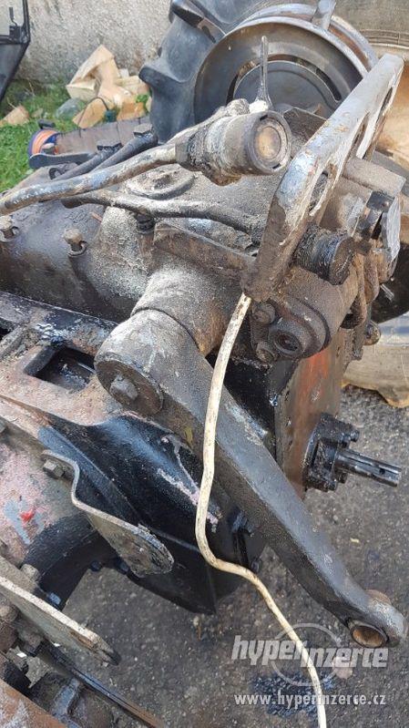 hydraulika na diely na traktor zetor - foto 5