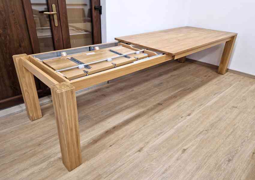 SLEVA - NOVÝ ROZKLÁDACÍ STŮL DUB MASIV - foto 1