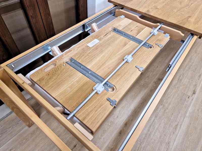 SLEVA - NOVÝ ROZKLÁDACÍ STŮL DUB MASIV - foto 5