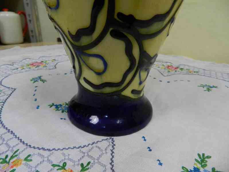 Krásná stará  krémová Váza Majolika Eichwald Dubí - foto 7