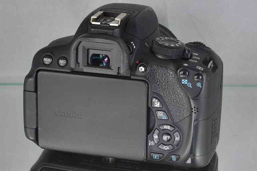 Canon EOS 700D + EF-S 18-55mm IS STM *16000 Exp. - foto 8