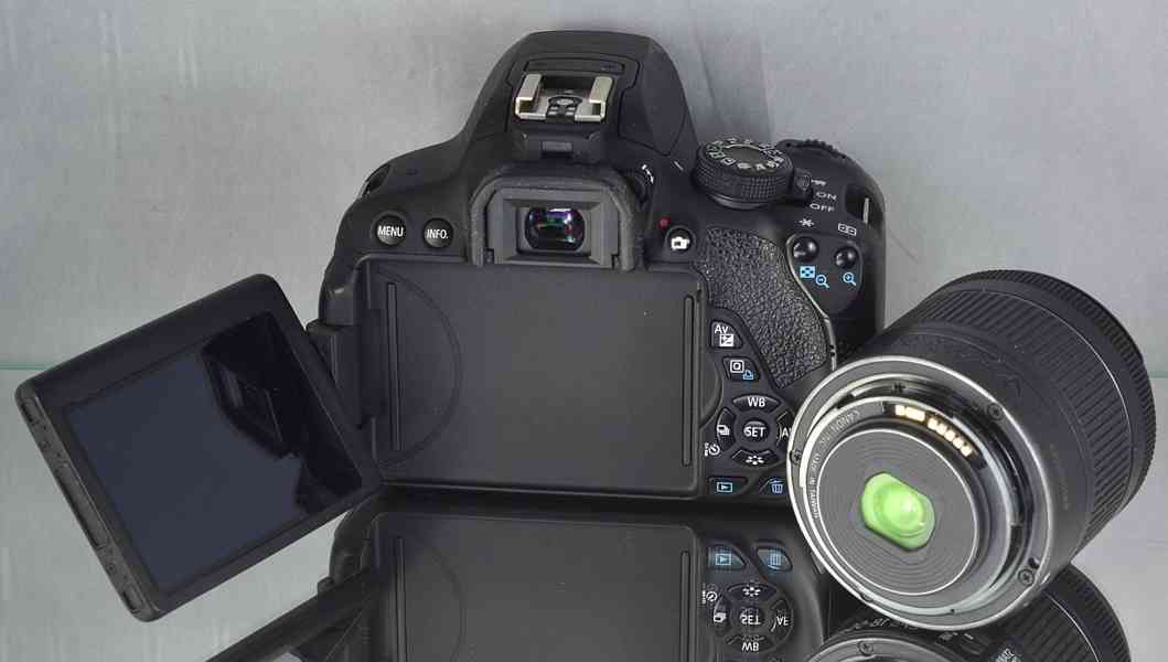 Canon EOS 700D + EF-S 18-55mm IS STM *16000 Exp. - foto 5