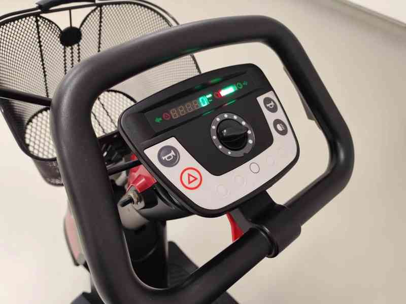 Elektrický invalidní skútr Handicare Trophy 6  - foto 5