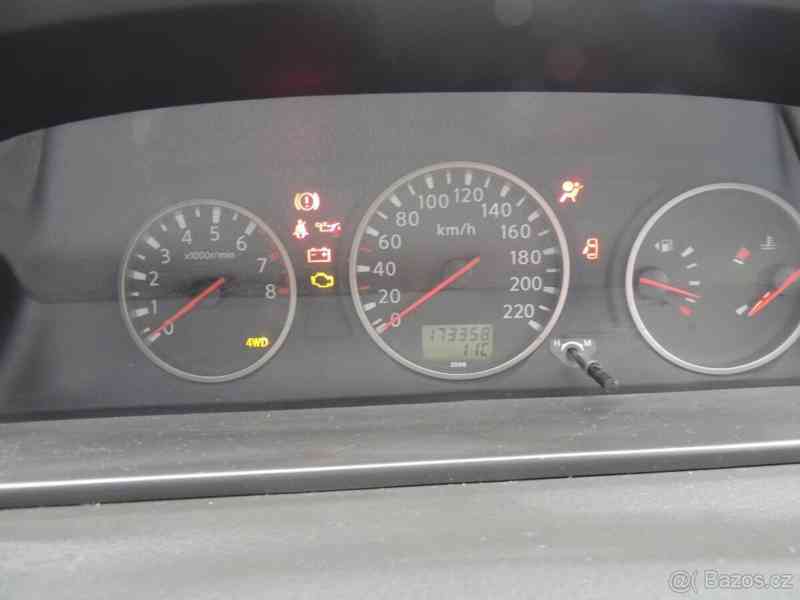 Nissan X-Trail 2,5   T30 121kw rok 2004 - foto 19