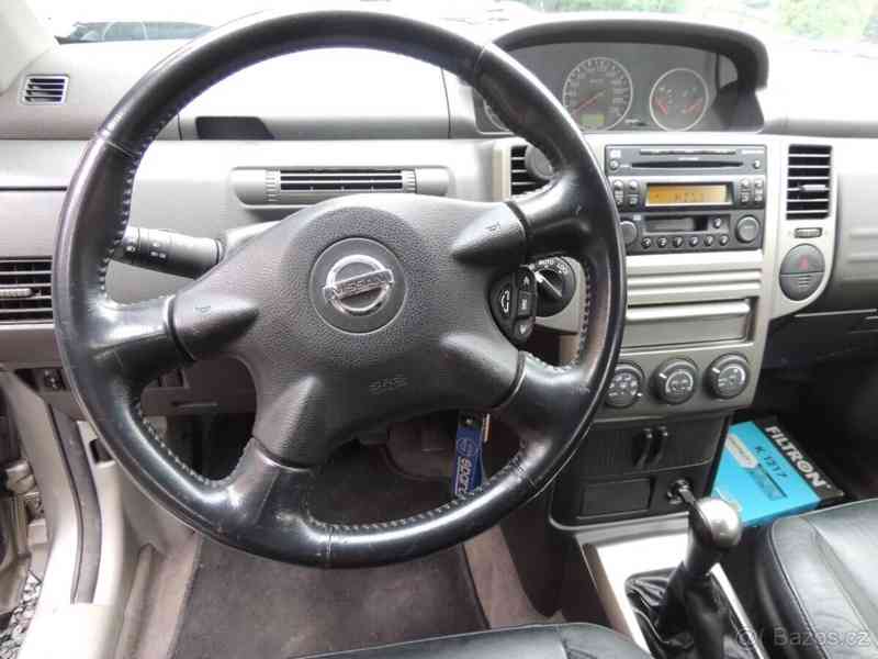 Nissan X-Trail 2,5   T30 121kw rok 2004 - foto 10