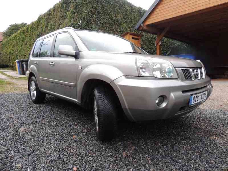 Nissan X-Trail 2,5   T30 121kw rok 2004 - foto 8