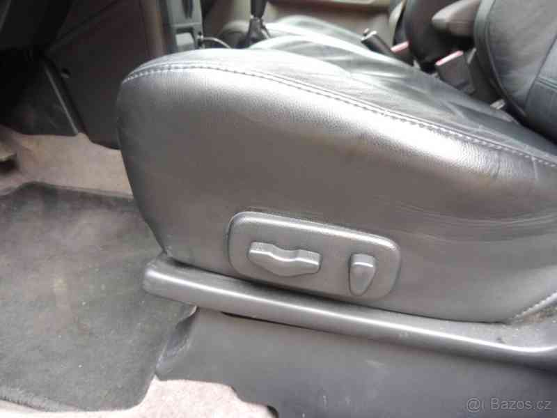 Nissan X-Trail 2,5   T30 121kw rok 2004 - foto 18
