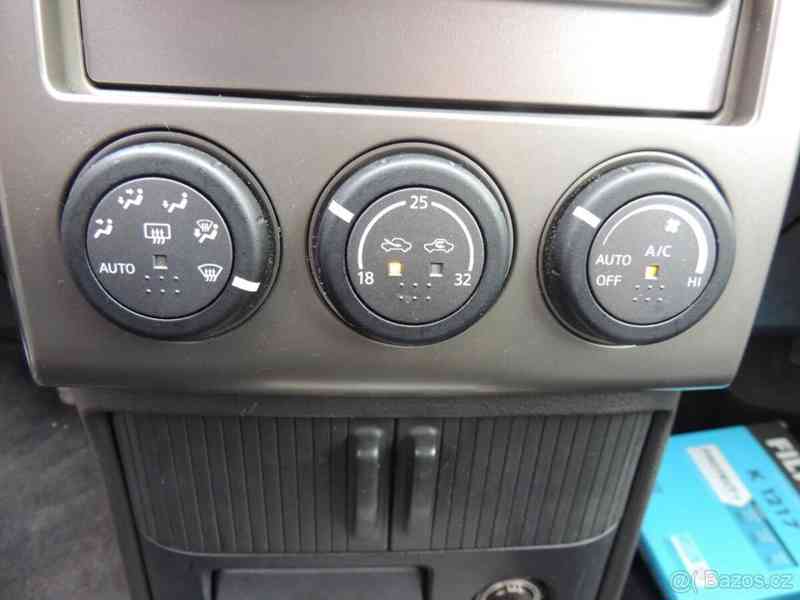 Nissan X-Trail 2,5   T30 121kw rok 2004 - foto 17