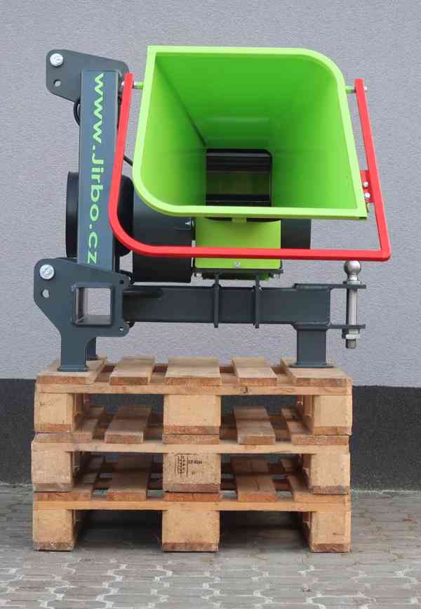 štěpkovač špalíkovač za traktor JIRBO KATANA - foto 3