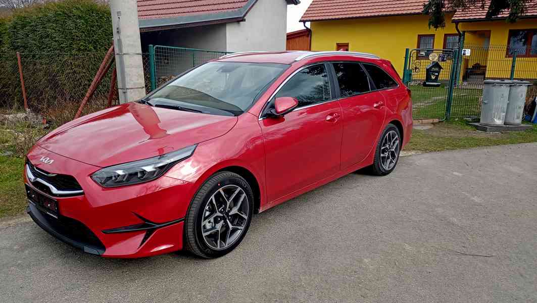 KIA Ceed SW, 118kw TOP. 2023 - foto 2