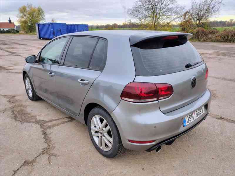 Volkswagen Golf 2,0 - foto 7