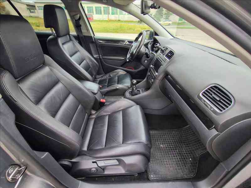Volkswagen Golf 2,0 - foto 4