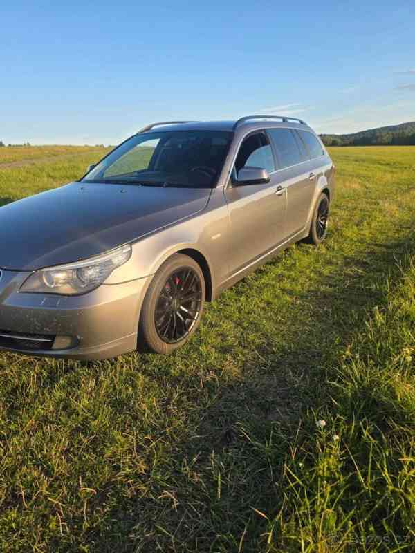 BMW Řada 5 2,0   520d - foto 7