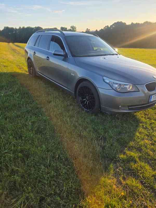 BMW Řada 5 2,0   520d - foto 10
