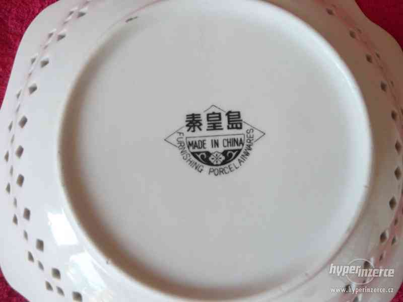 Starožitný talíř Furnishing porcelain wares made in china - foto 2