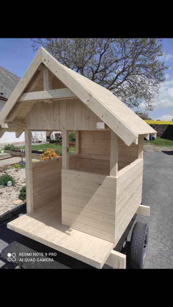 Dětský dřevěný zahradní domek