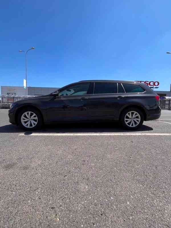 Volkswagen Passat 2,0   TDI DSG – 12/2021 - foto 12