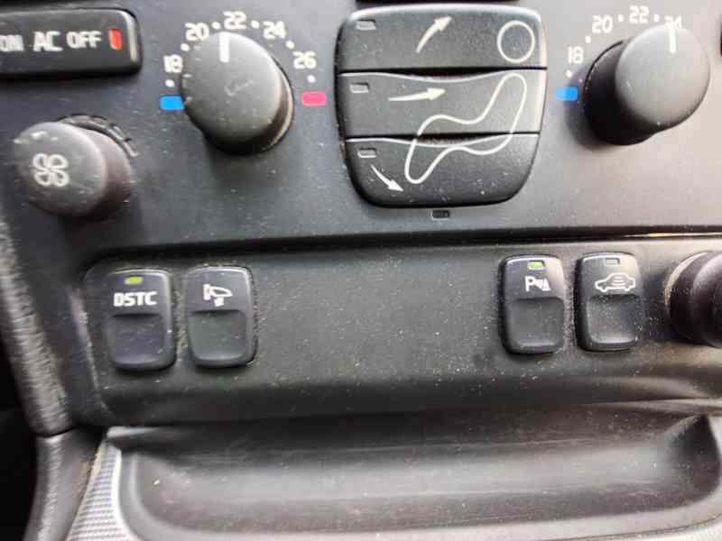 Volvo XC90 D5 Summum 136kw - foto 45