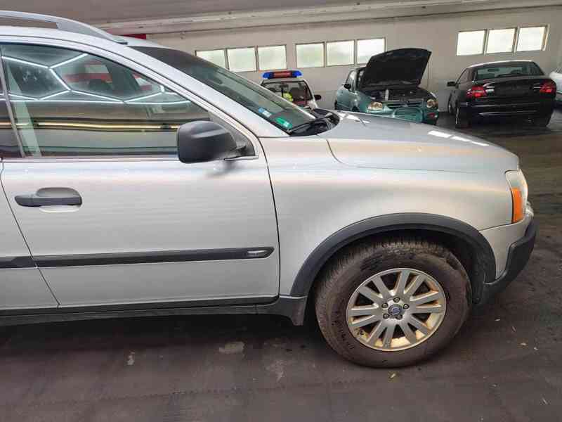 Volvo XC90 D5 Summum 136kw - foto 41