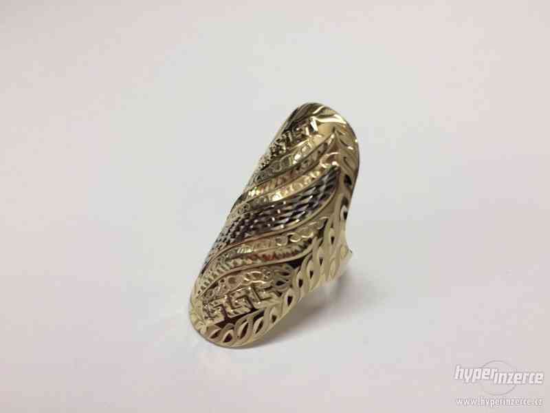 Zlatý prsten, váha 3,61g, velikost 61. - foto 2