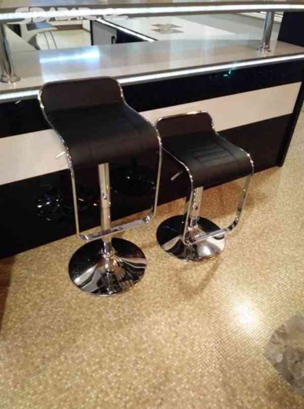 Moderní barová stolička - foto 2