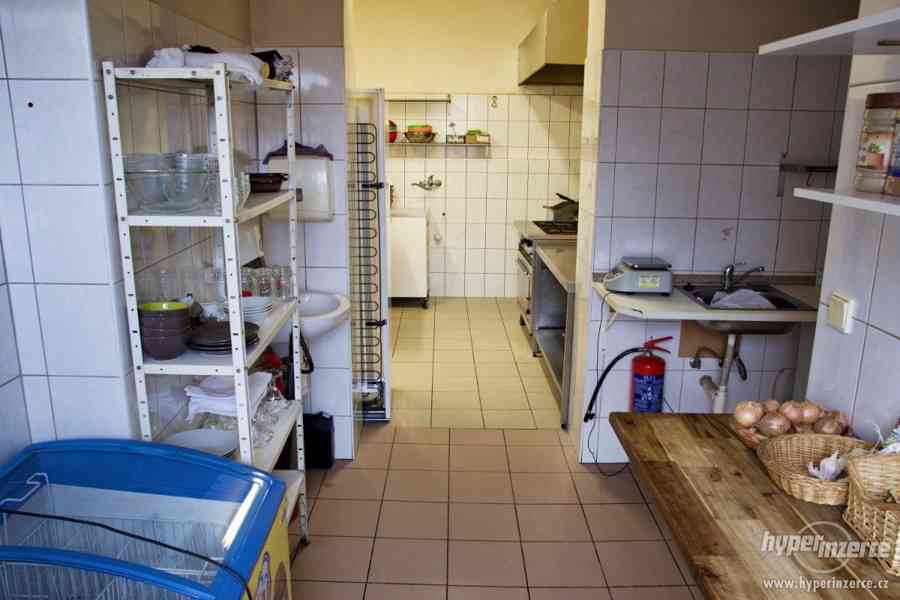 Prodej rodinného domu Praha Třeboradice - foto 9