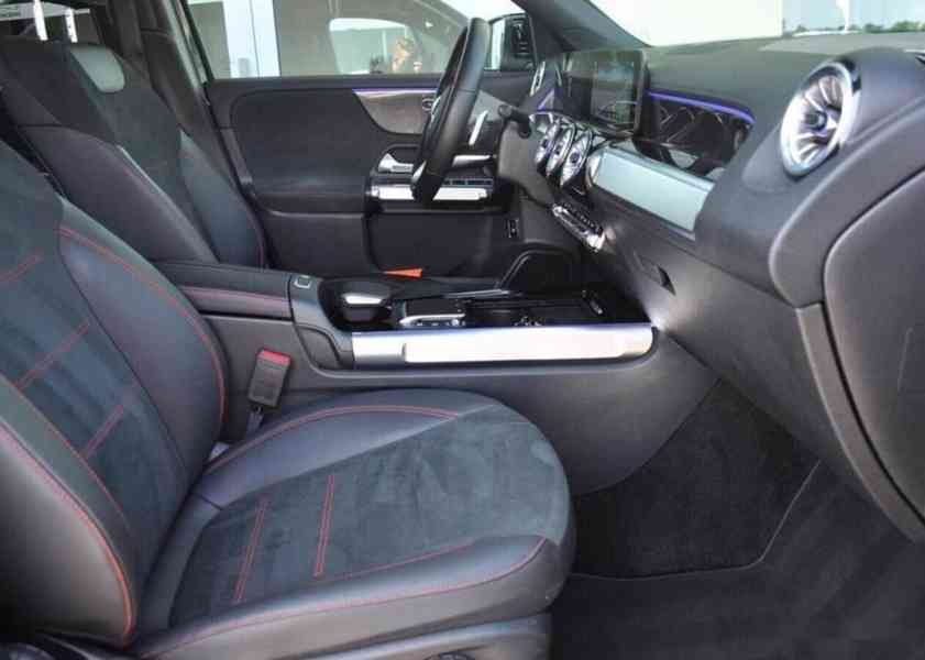 Mercedes-Benz GLB 200d 4MATIC TAŽNÉ PANORAMA ČR - foto 17