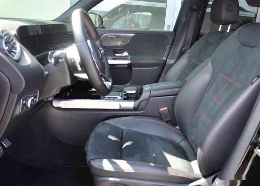 Mercedes-Benz GLB 200d 4MATIC TAŽNÉ PANORAMA ČR - foto 12