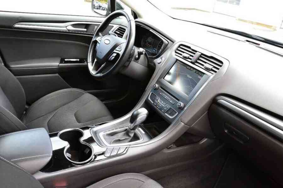 Ford Mondeo V. 2,0 TDCi 110KW Navigace, parkov. as. - foto 12