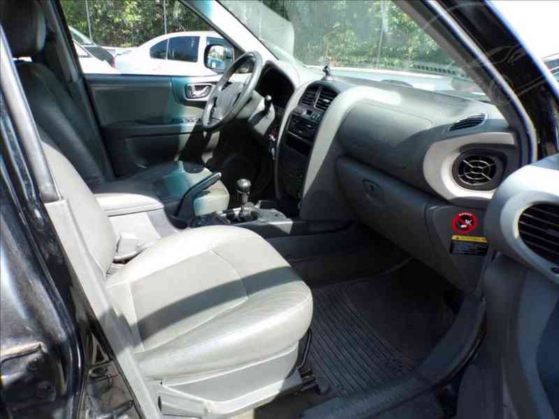 Hyundai Santa Fe 2,0 CRDi TAŽNÉ ZAŘÍZENÍ,4X4 - foto 11