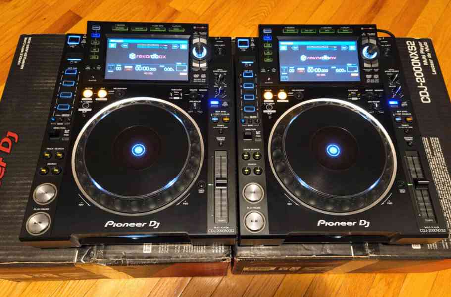Pioneer DJ XDJ RX3, Pioneer XDJ XZ , Pioneer DJ DDJ-REV7  - foto 8