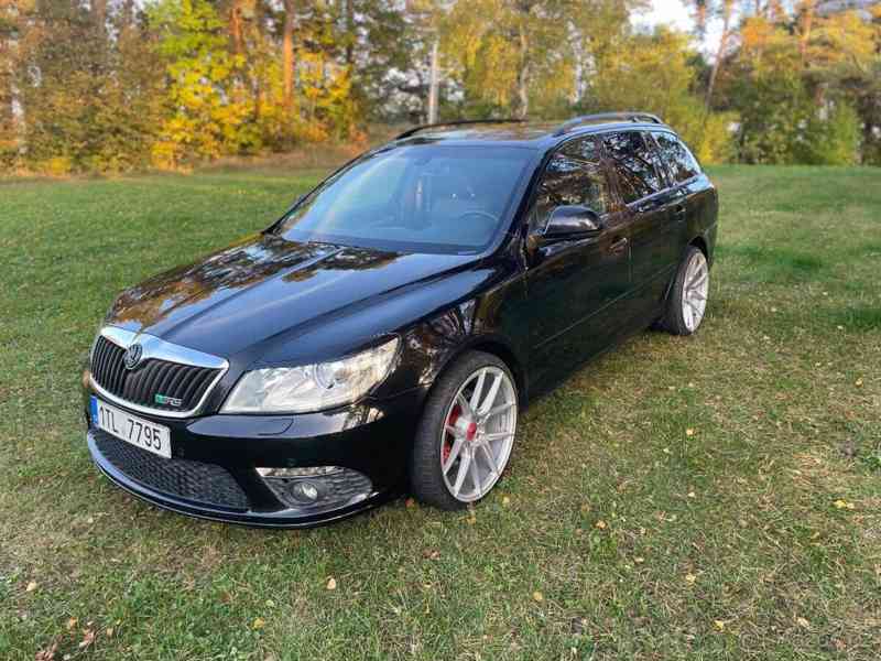 Škoda Octavia 2,0   Škoda octavia 2RS - foto 5