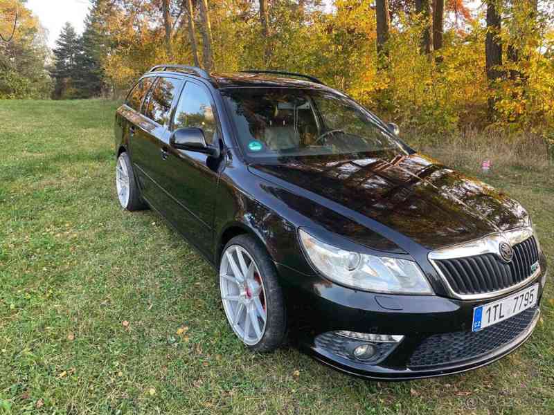 Škoda Octavia 2,0   Škoda octavia 2RS - foto 4