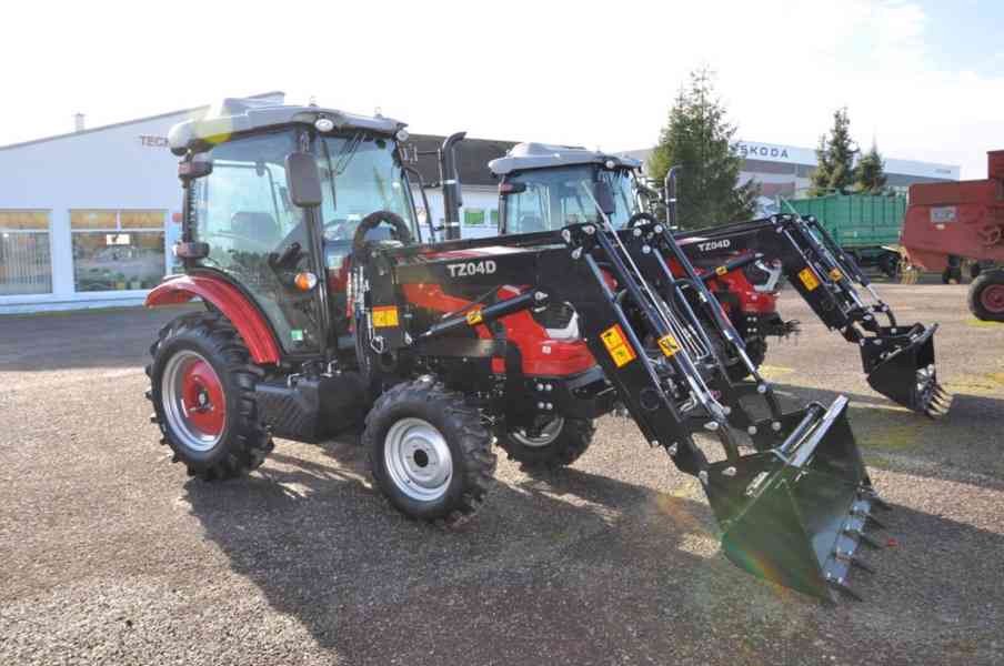 Traktor HANWO HWE 704 C, STAGE V, 4 válcový motor Víčko  - foto 14
