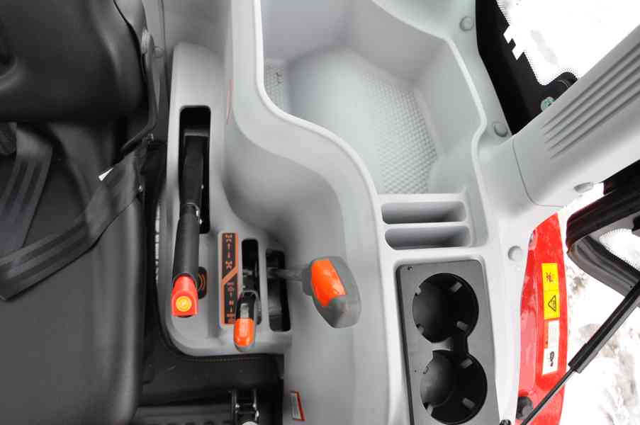 Traktor HANWO HWE 704 C, STAGE V, Traktory pro komunální,,,, - foto 10