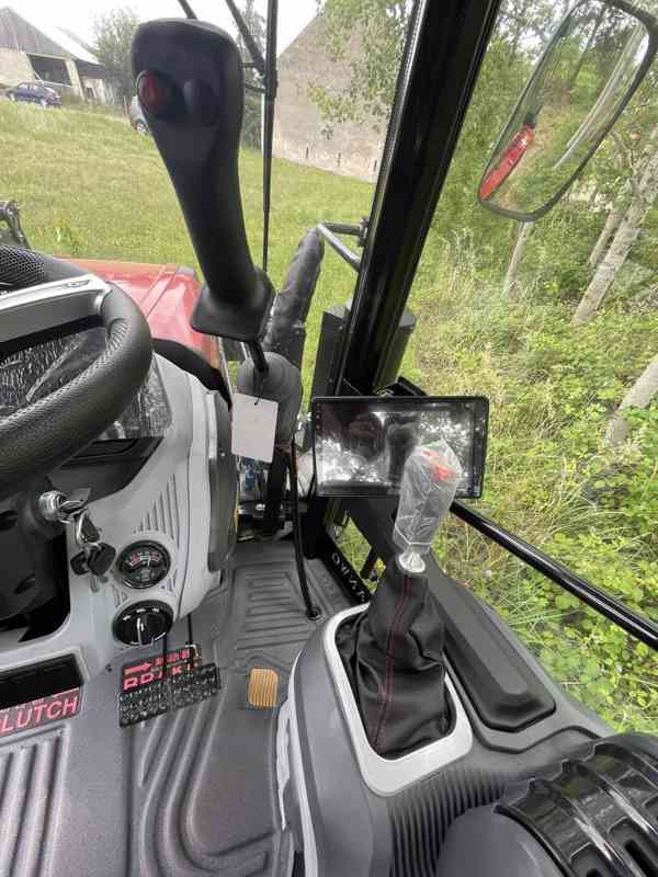 Traktor HANWO HWE 704C. Traktor 75 koni 56kW, čelný nakladač - foto 11