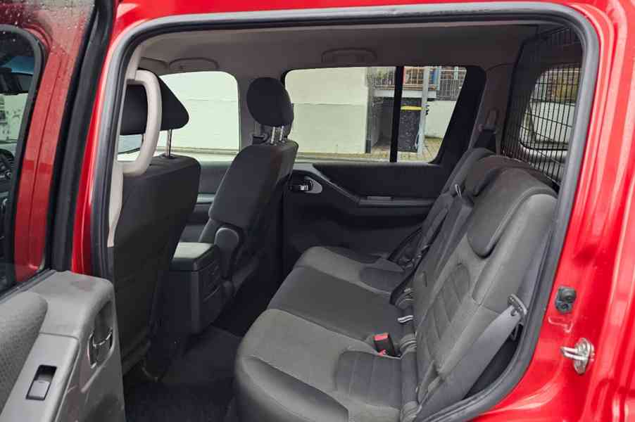 Nissan Pathfinder 2.5 dCi SE 140kw - foto 6