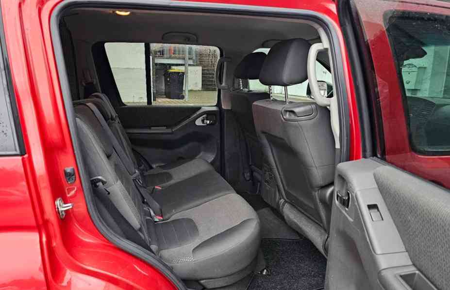 Nissan Pathfinder 2.5 dCi SE 140kw - foto 14