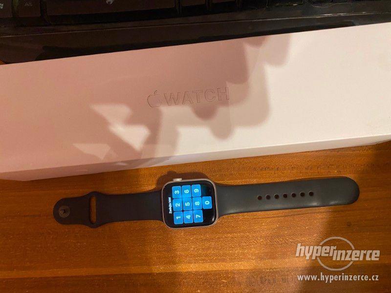 Apple Watch 4, 44mm Silver - foto 1