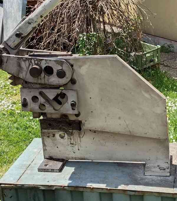 Velké pákové nůžky npp-7 na různé větší ocelové profily  - foto 2