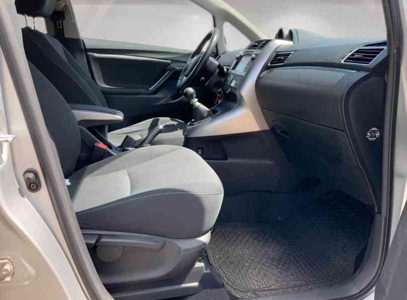 Toyota Verso 1.8i Life benzín 108kw - foto 12