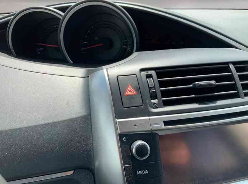 Toyota Verso 1.8i Life benzín 108kw - foto 9