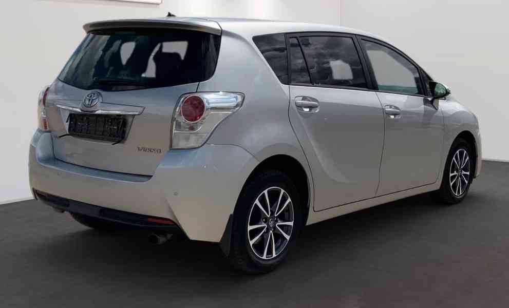 Toyota Verso 1.8i Life benzín 108kw - foto 4