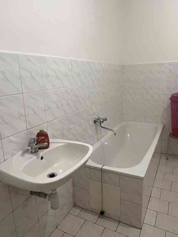 Prodám rodinný dům Úhošťany u Kadaně - foto 8