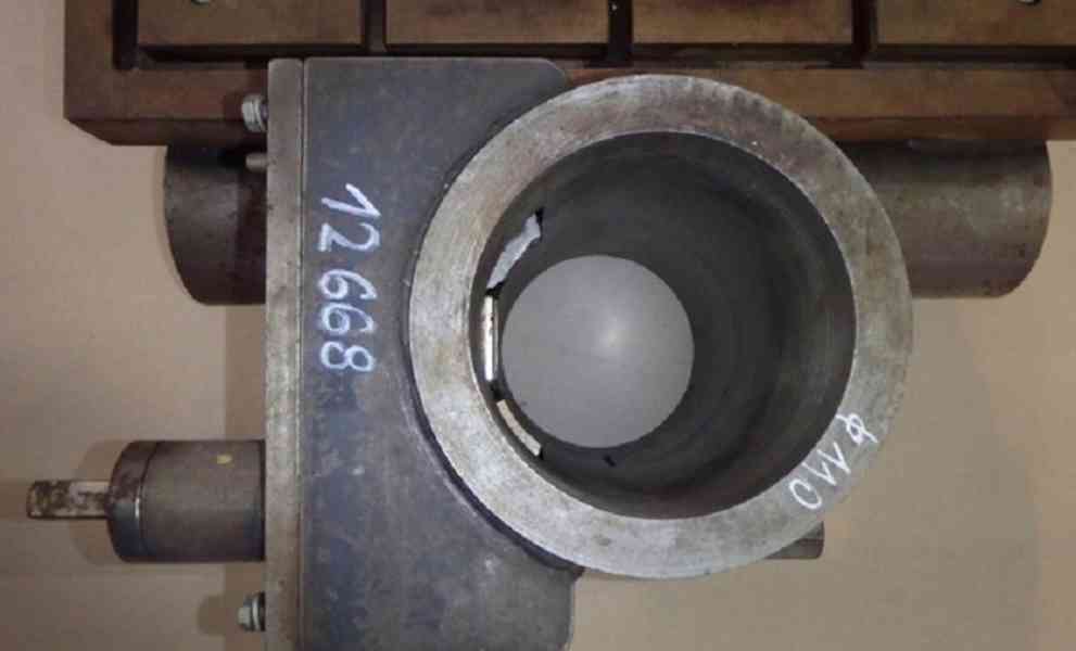 Stůl na vrtačku 550x450 , na průměr sloupu 110 (8465.)   - foto 5