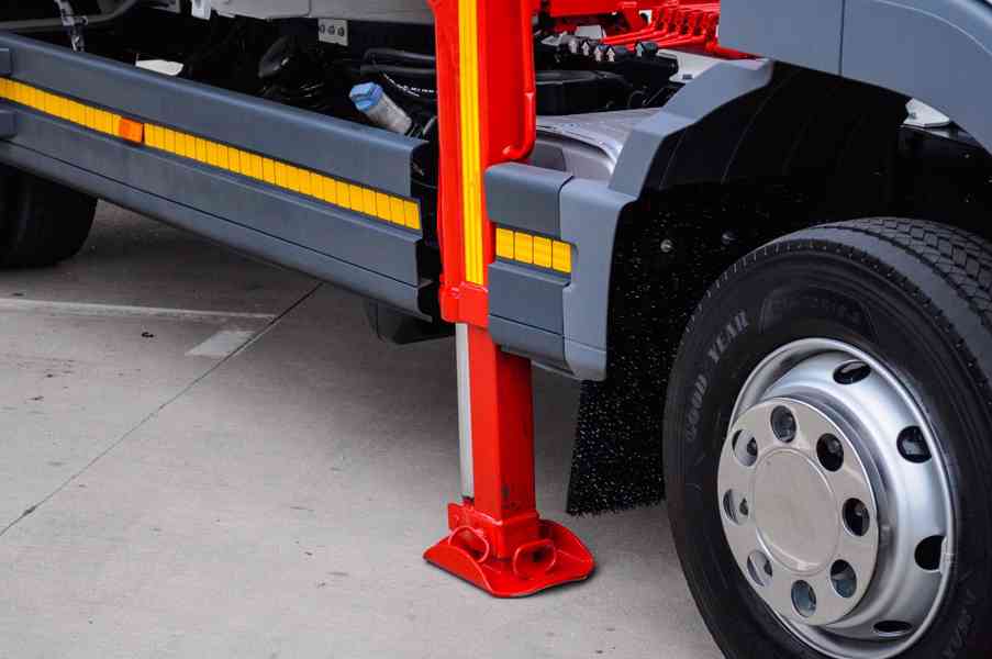 MERCEDES ATEGO 1218 TŘÍSTRANNÝ SKLÁPĚČ + HYDRAULICKÁ RUKA - foto 89