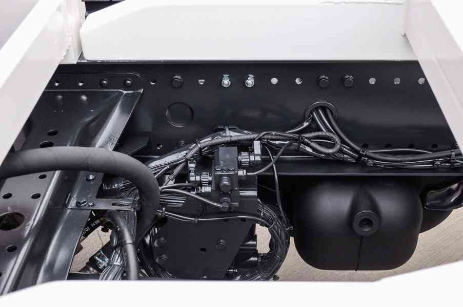 MERCEDES ATEGO 1218 TŘÍSTRANNÝ SKLÁPĚČ + HYDRAULICKÁ RUKA - foto 70
