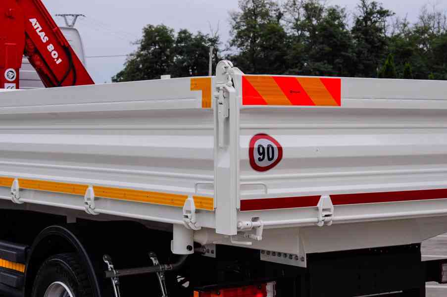 MERCEDES ATEGO 1218 TŘÍSTRANNÝ SKLÁPĚČ + HYDRAULICKÁ RUKA - foto 21