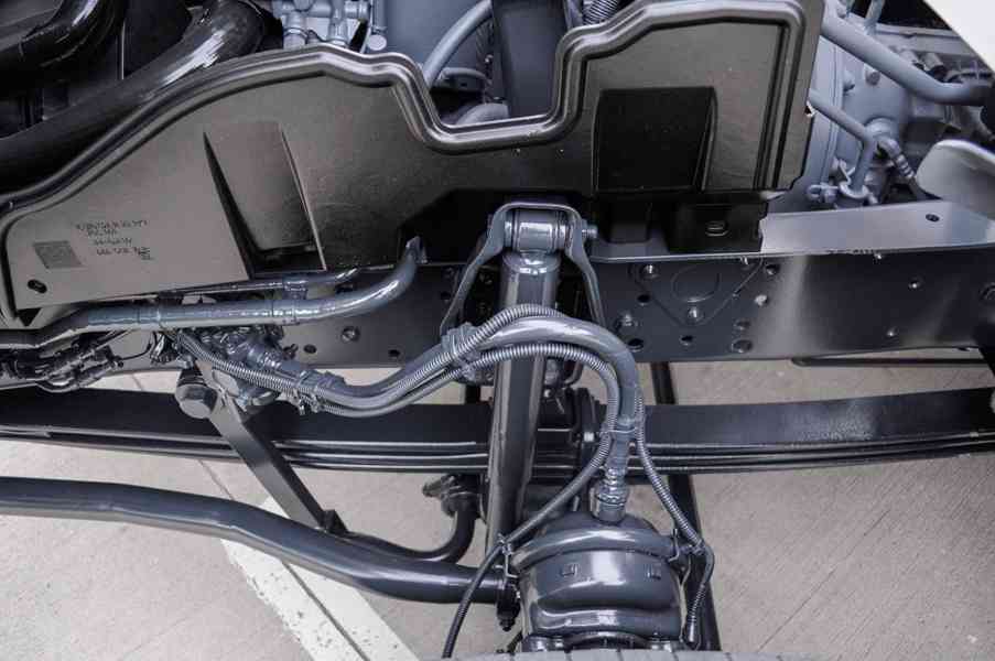 MERCEDES ATEGO 1218 TŘÍSTRANNÝ SKLÁPĚČ + HYDRAULICKÁ RUKA - foto 60