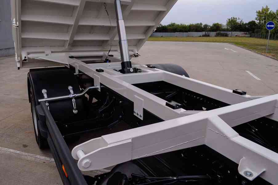 MERCEDES ATEGO 1218 TŘÍSTRANNÝ SKLÁPĚČ + HYDRAULICKÁ RUKA - foto 76